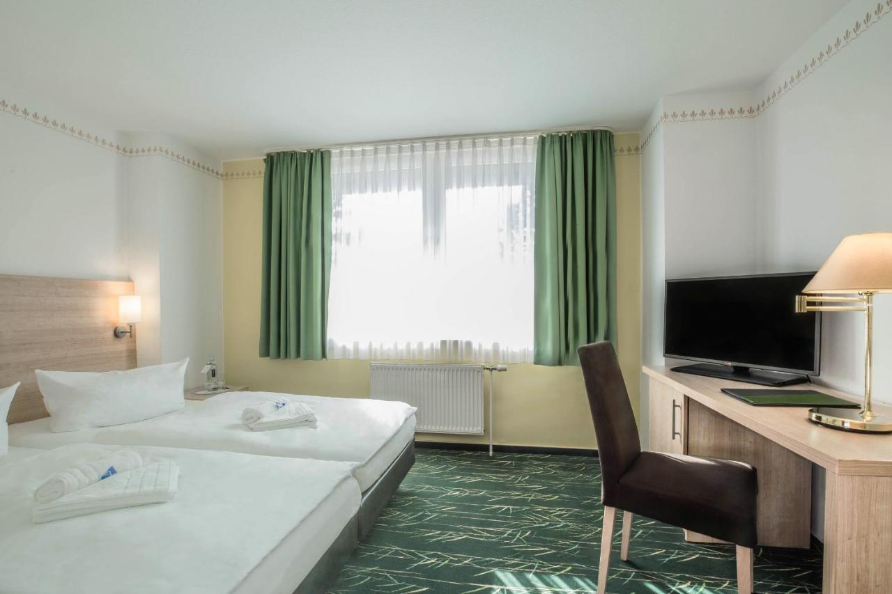 Sonnenhotel Feldberg Am See Mit Schwimmbad, Sauna Und Dampfbad Feldberg in Mecklenburg Eksteriør billede
