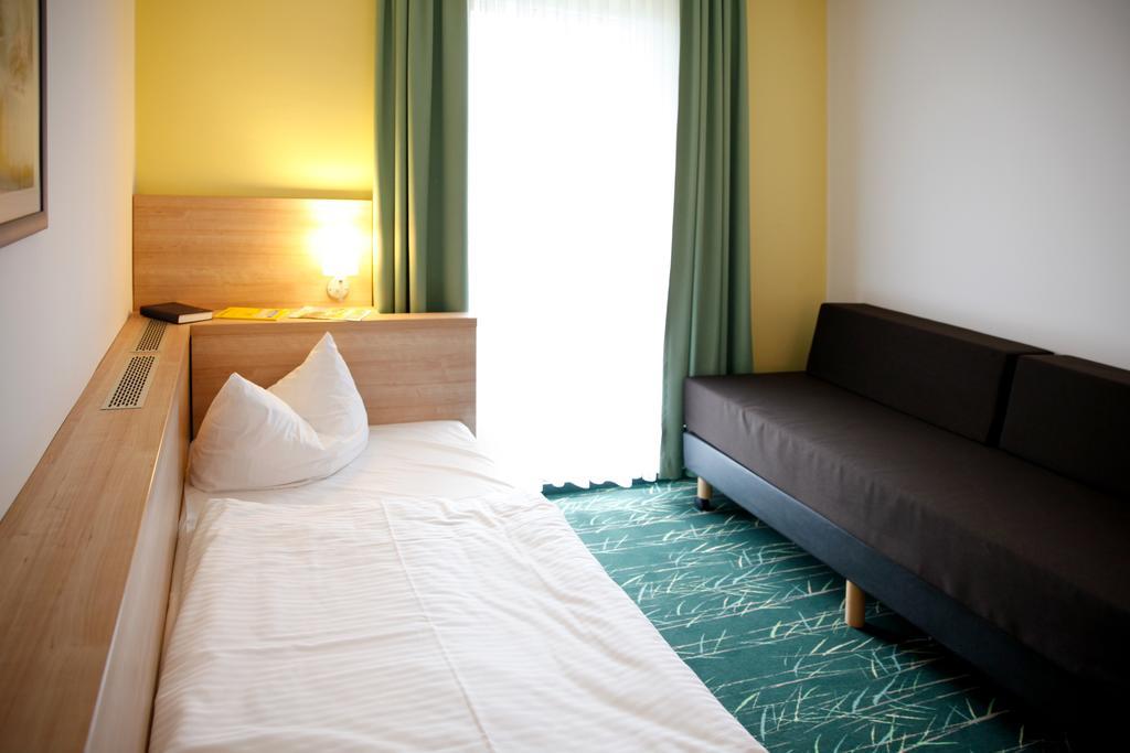 Sonnenhotel Feldberg Am See Mit Schwimmbad, Sauna Und Dampfbad Feldberg in Mecklenburg Værelse billede
