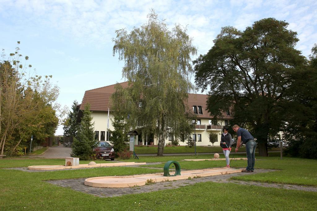 Sonnenhotel Feldberg Am See Mit Schwimmbad, Sauna Und Dampfbad Feldberg in Mecklenburg Eksteriør billede