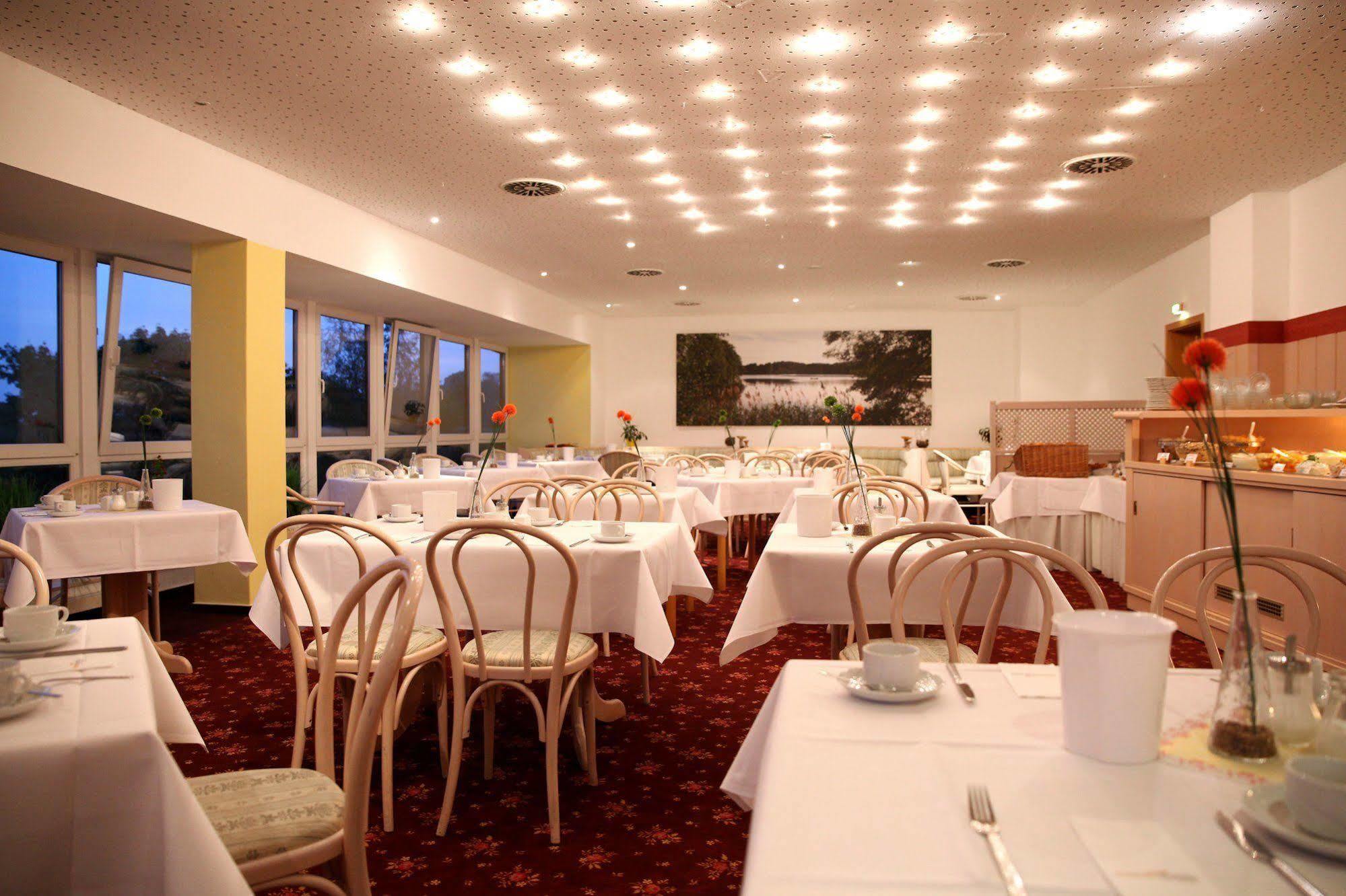 Sonnenhotel Feldberg Am See Mit Schwimmbad, Sauna Und Dampfbad Feldberg in Mecklenburg Eksteriør billede
